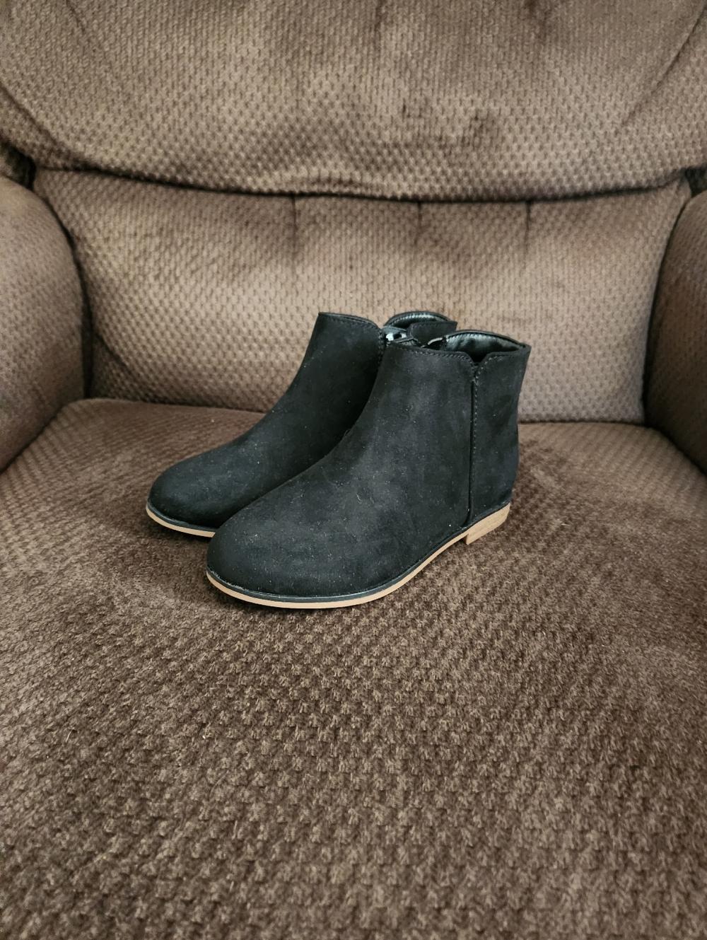 🎉 Girls Black Booties Size: 12